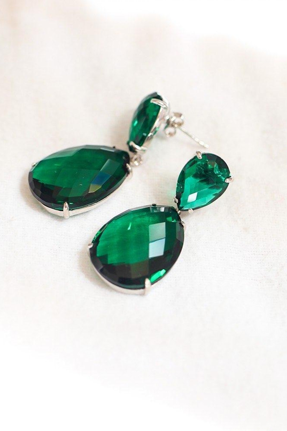 Zümrüt Angelina Küpe